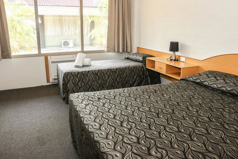Salisbury Hotel Motel - Accommodation ACT 17