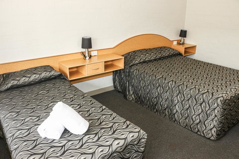Salisbury Hotel Motel - Accommodation ACT 10