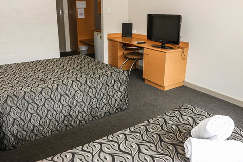 Salisbury Hotel Motel - Accommodation ACT 16