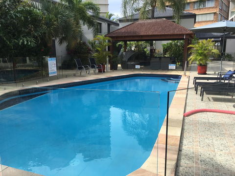 Burleigh Palms Holiday Apartments - Accommodation ACT 2
