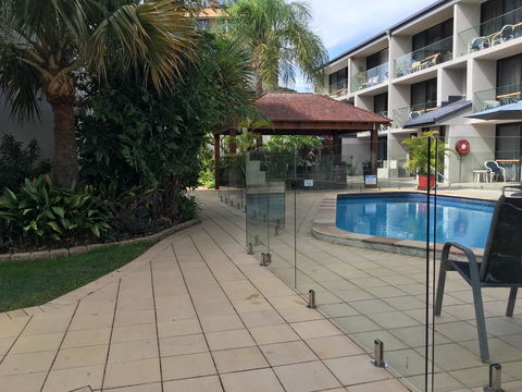 Burleigh Palms Holiday Apartments - Accommodation ACT 3