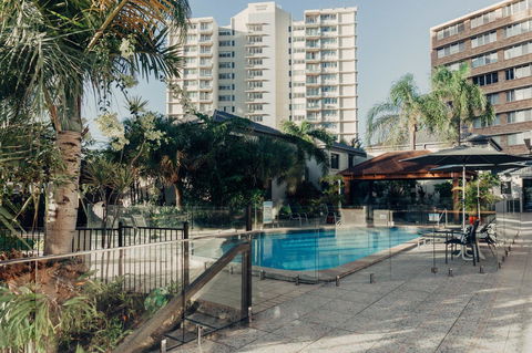 Burleigh Palms Holiday Apartments - Accommodation ACT 26