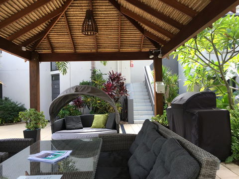 Burleigh Palms Holiday Apartments - Accommodation ACT 4