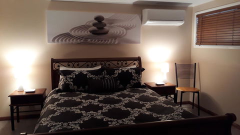 Private Apartment With Scenic Gardens - Accommodation ACT 0