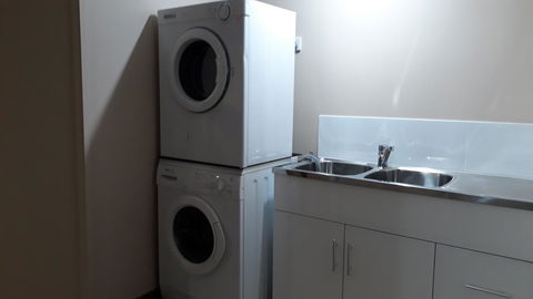Private Apartment With Scenic Gardens - Accommodation ACT 16
