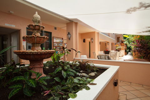 Martinique On Macrossan - Accommodation ACT 17