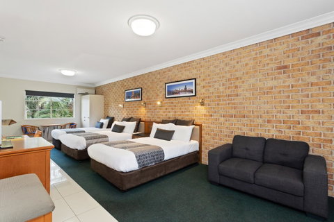 Coopers Colonial Motel - Accommodation ACT 16