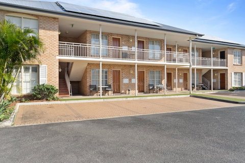 Coopers Colonial Motel - Accommodation ACT 27