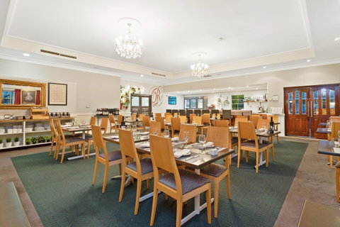 Coopers Colonial Motel - Accommodation ACT 10