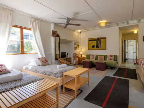 Eddies Place - Accommodation ACT 19