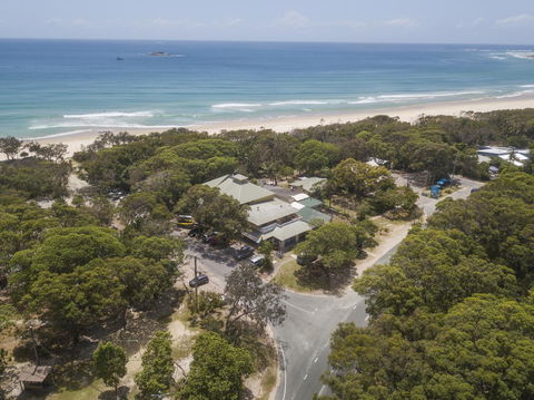 Manta Lodge YHA & Scuba Centre - Accommodation ACT 2
