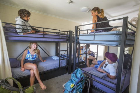 Manta Lodge YHA & Scuba Centre - Accommodation ACT 10