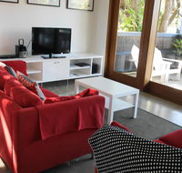 A AAA C-SHACK - Accommodation ACT