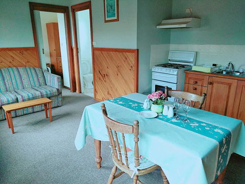 Baudins Accommodation And Restaurant - Accommodation ACT 10
