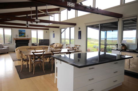 Turnstone Beach House - Accommodation ACT 17