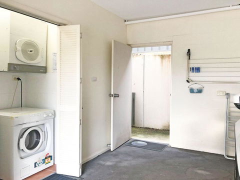 'Dutchies Vista' 1/45 Christmas Bush Ave - Ground Floor Duplex With Stunning Water Views - Accommodation ACT 2