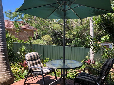 'Sandy Palms' 28 Moorooba Cr - Beautiful Home With Wifi, Air-con And Boat Parking - Accommodation ACT 3