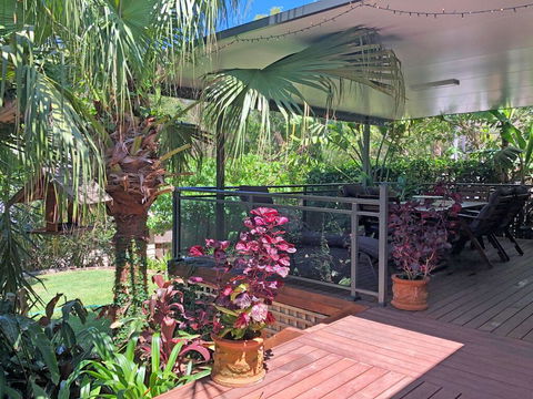 'Sandy Palms' 28 Moorooba Cr - Beautiful Home With Wifi, Air-con And Boat Parking - Accommodation ACT 0