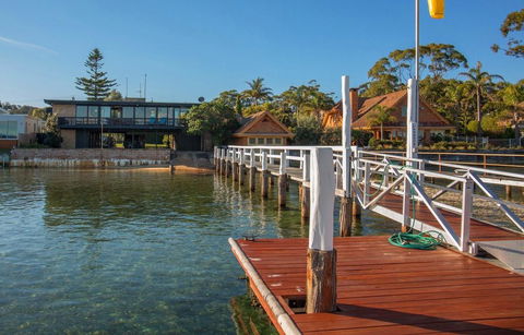 'Southwind' On Main Street - Accommodation ACT 0