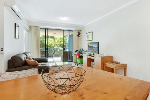 1 Bedroom - Private Managed Resort Pool And Beach - Alex - Accommodation ACT 3