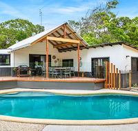 11 Naiad Court - Rainbow Shores Fantastic Family Retreat Swimming Pool 200m to beach Free Wi-Fi - Accommodation ACT