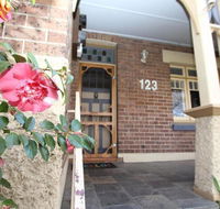 123 Hill St Heart of Orange Double Brick - Accommodation ACT