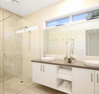 18 on Rayner - swish apartment Myrtleford - Accommodation ACT