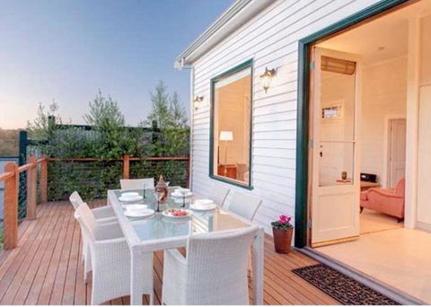 1880s Kananook Boutique Historic Luxury Apartment FSC Private Villa Bairnsdale - Accommodation ACT 0