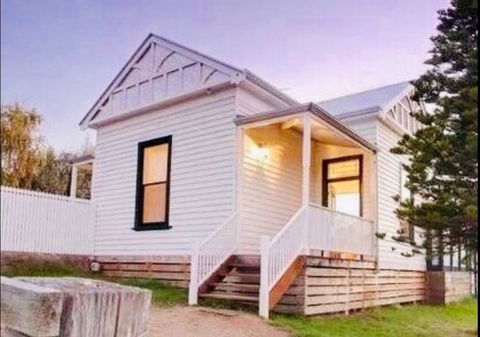 1880s Kananook Boutique Historic Luxury Apartment FSC Private Villa Bairnsdale - Accommodation ACT 1