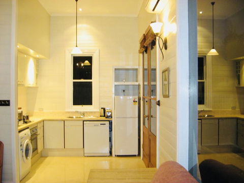 1880s Kananook Boutique Historic Luxury Apartment FSC Private Villa Bairnsdale - Accommodation ACT 2