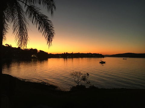 2 The Shores Soldiers Point - Waterfront - Uninterrupted Water Views INCLUDING ALL LINEN & TOWELS, Free Wi-Fi - Accommodation ACT 3