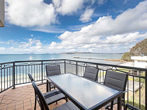 2/137 Soldiers Point Road - Luxury Unit On The Waterfront With Aircon And Free Unlimited Wi Fi - Accommodation ACT 0