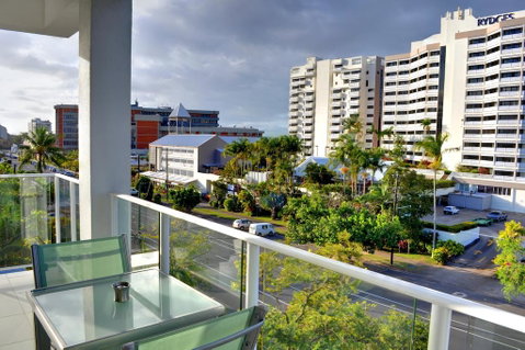 201 Lake Street - Accommodation ACT 2