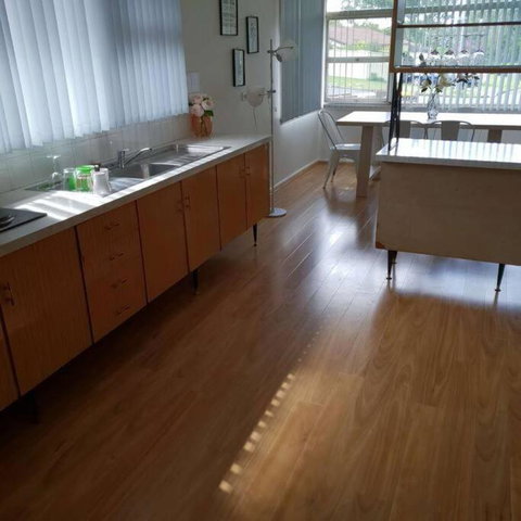 CAMPBELLTOWN HOLIDAY HOME 3 BED + FREE PARKING NCA039 - Accommodation ACT 2
