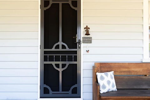 Cute As A Button Cottage In Charming Evandale - Accommodation ACT 1