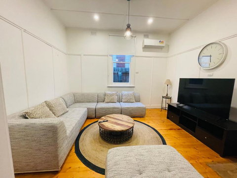 D114 Victorian Central Stay - Accommodation ACT 0