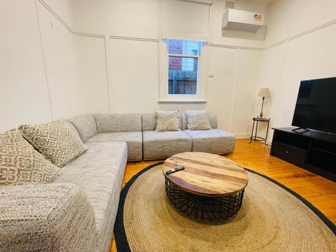 D114 Victorian Central Stay - Accommodation ACT 2