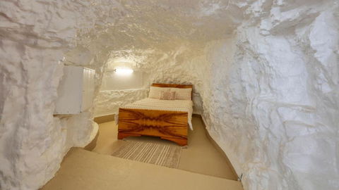 Desert Hideaway - Underground Living - White Cliffs - Accommodation ACT 2