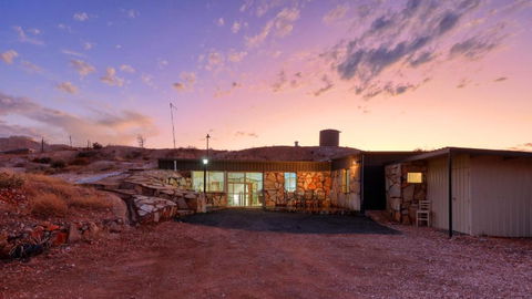 Desert Hideaway - Underground Living - White Cliffs - Accommodation ACT 1