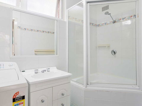 3 'Far Horizons' 77 Ronald Avenue - Cosy Comfortable Unit With Filtered Views - Accommodation ACT 1