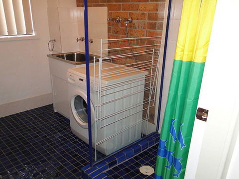 3/4 Victor Parade - Great Townhouse & Walk To The Beach - Accommodation ACT 3