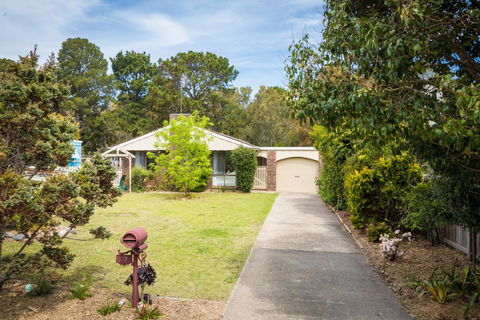 37 Mort Avenue - Accommodation ACT 1