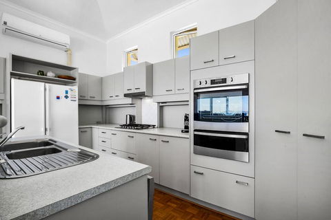 40 Pelican Street - Accommodation ACT 2