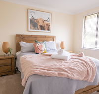 42 Rosemary Lane - Central Orange - Spacious Family Home - Quiet Lane - Accommodation ACT