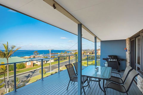 45 Hillside Cres Beach House - Accommodation ACT 2