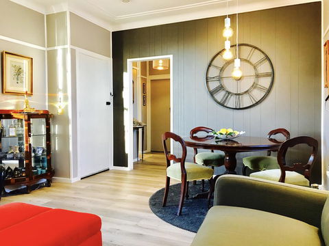 50s Fibro Chateau - Accommodation ACT 2