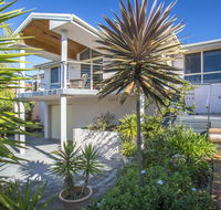 58 Seaview St - Summer Days - Accommodation ACT
