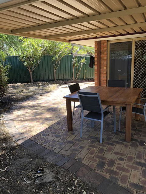 5A Glenelg Street - Accommodation ACT 2