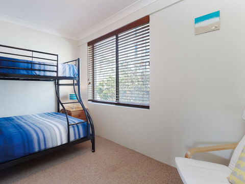 6 'The Poplars', 34 Magnus Street - Fabulous Views & Pool In Complex - Accommodation ACT 1