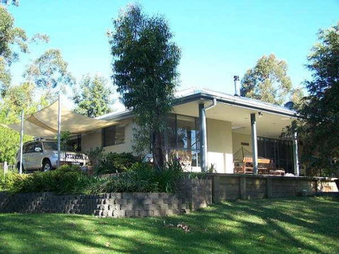 9 Hayward St - Stay Lakeside - Accommodation ACT 2